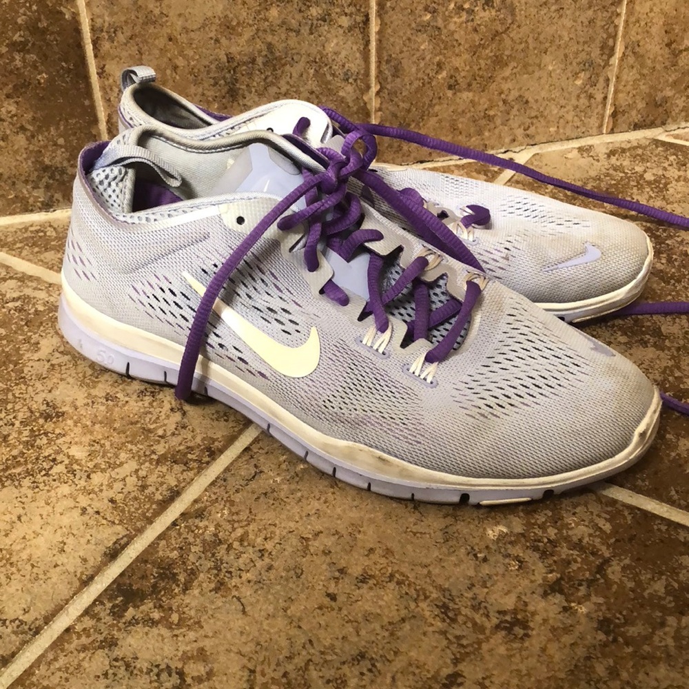 PURPLE NIKE RUNNING SHOES 8 SNEAKERS